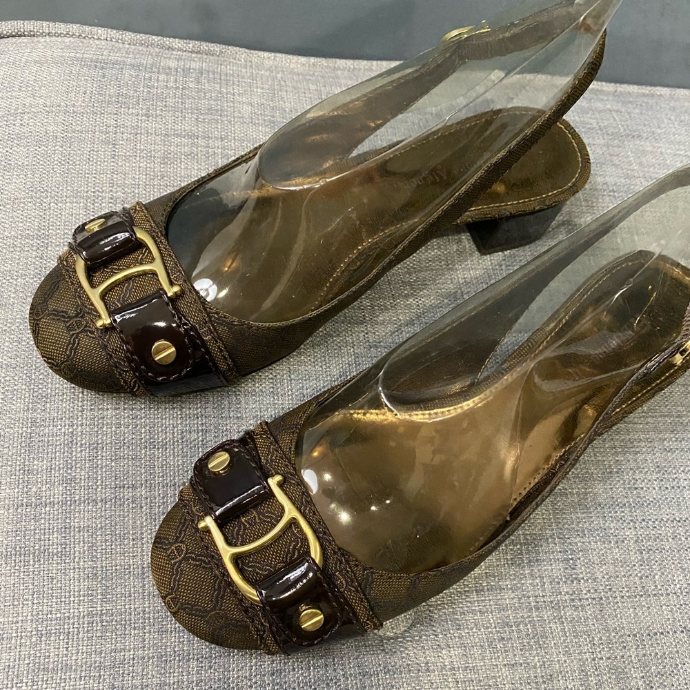 Etienne Aigner dress shoes